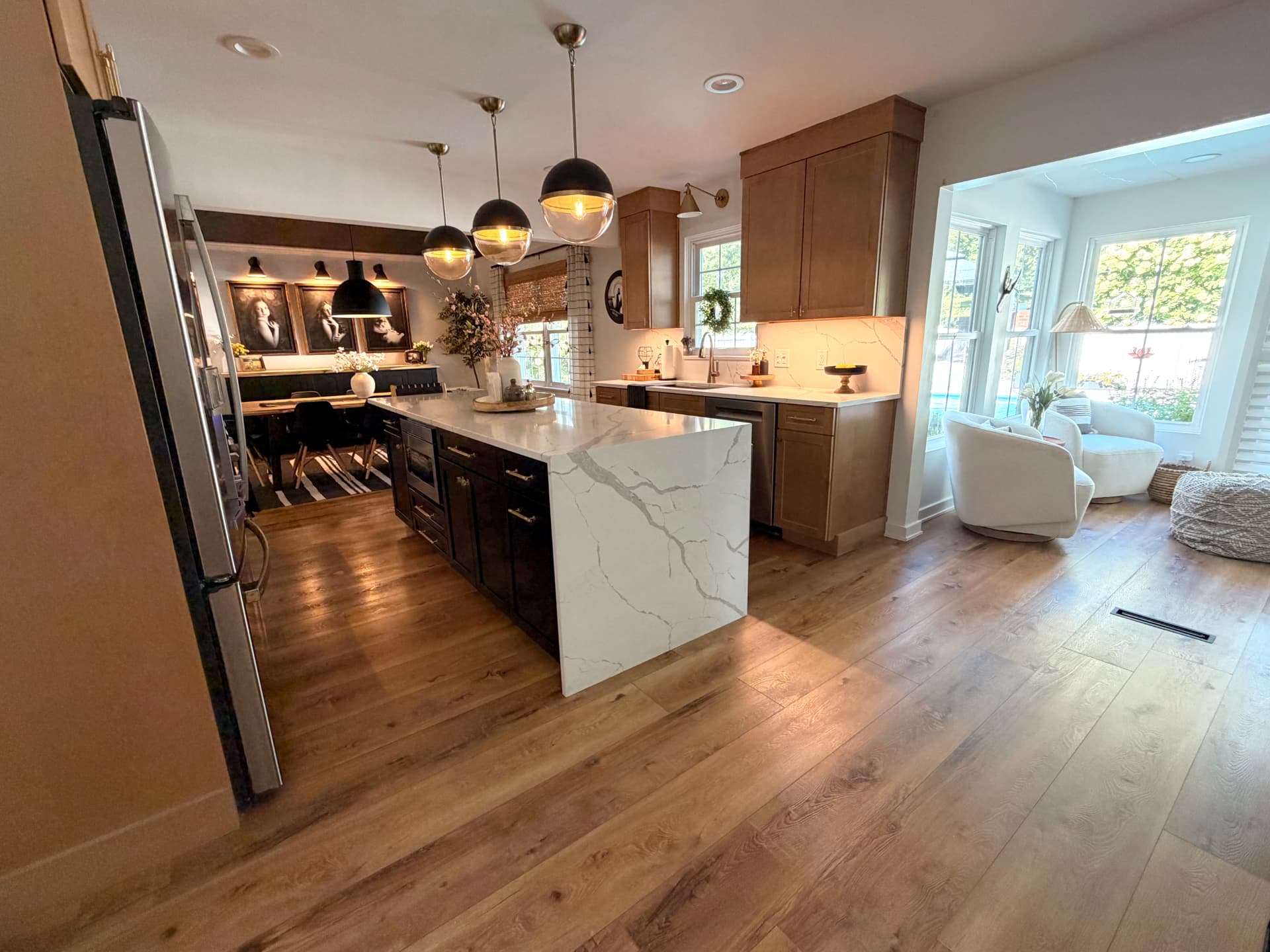 Open kitchen and breakfast room with North Shore Oak flooring